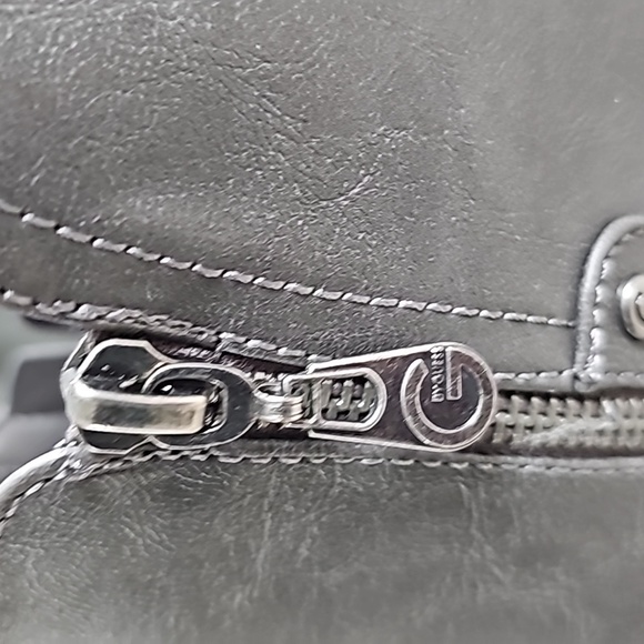 GUESS Gray tall (to knee) riding boots. Size 7 - Picture 2 of 8